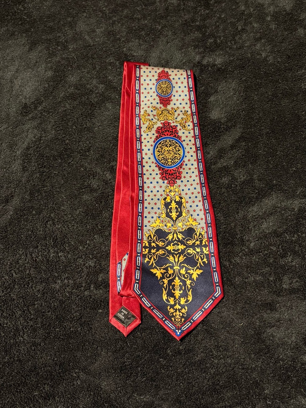 Vintage Versailles by Piattelli Tie – Red & Navy Baroque Medallion Silk Style
